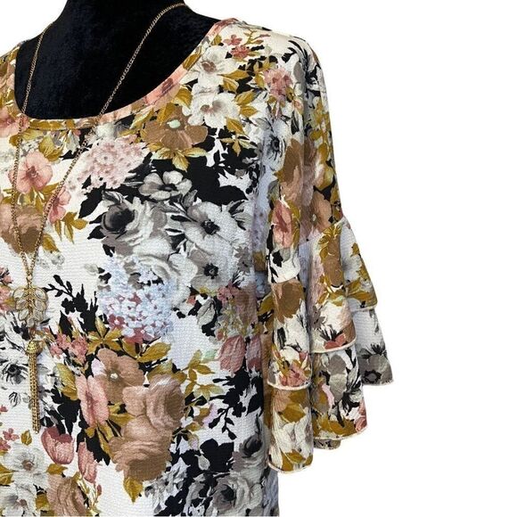 NWT Free Kisses Ivory Pink Black Floral Bell Sleeve Attached Necklace Top Size M - Picture 2 of 9